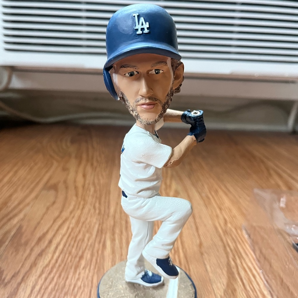 Bobble head - Picture 8 of 14